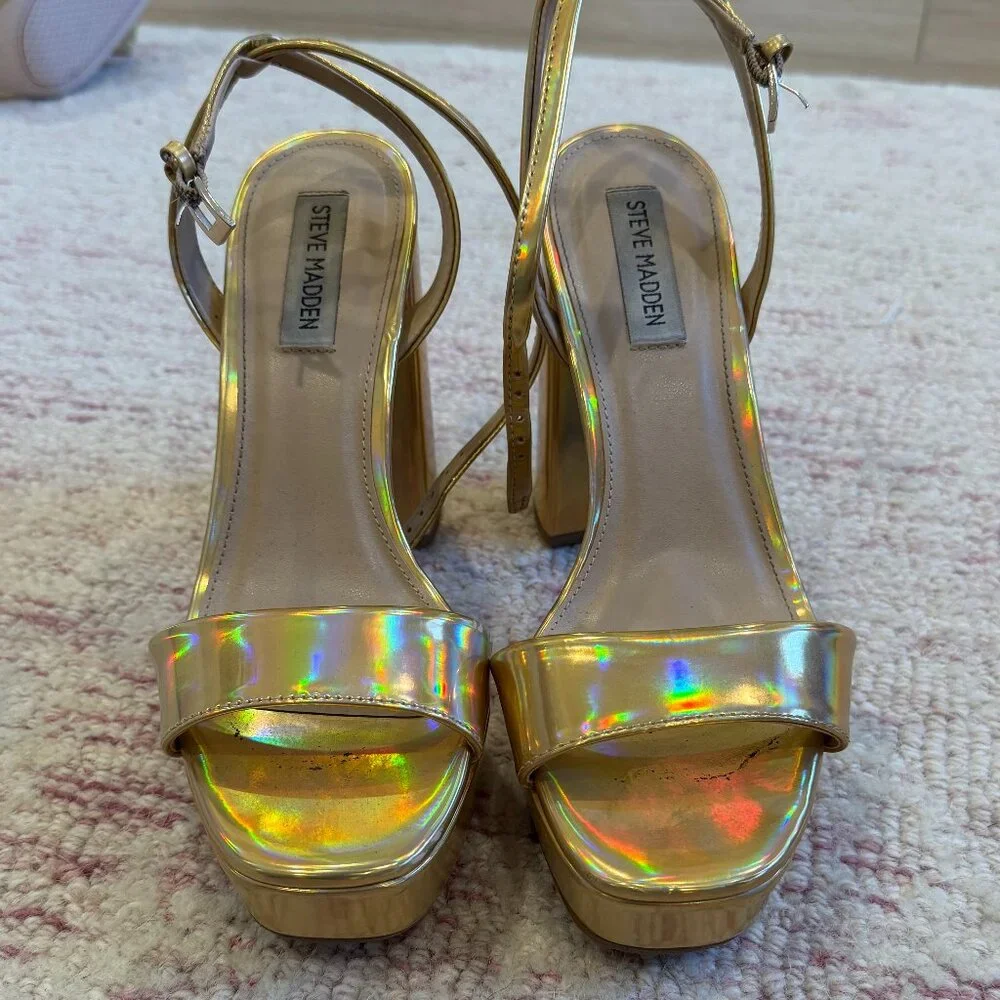 Steve Madden Gold Holographic Platform Heels- Size 8 - Picture 3 of 5